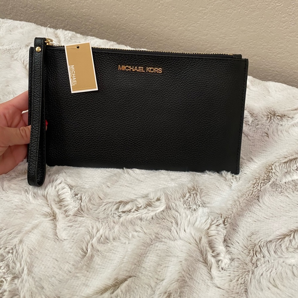 SOLD Michael kors jet set clutch wristlet NWT